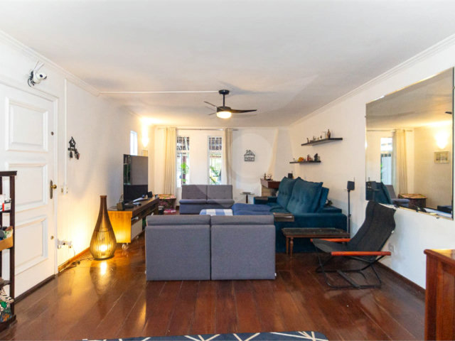 Casa de Vila à venda com 3 quartos, sendo 1 suíte,  em Chácara Monte Alegre, São Paulo, SP