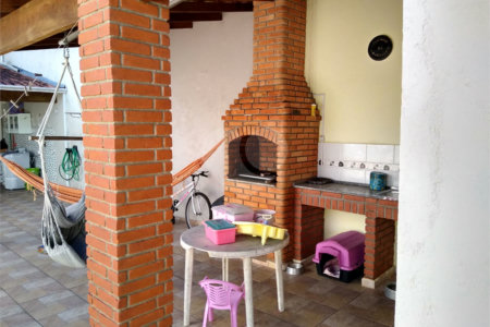 Casa à venda com 4 quartos, sendo 1 suíte,  em Jardim São Francisco, Mogi das Cruzes, SP