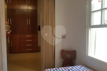 Casa de Vila à venda com 4 quartos, sendo 1 suíte, em Santana, São Paulo, SP