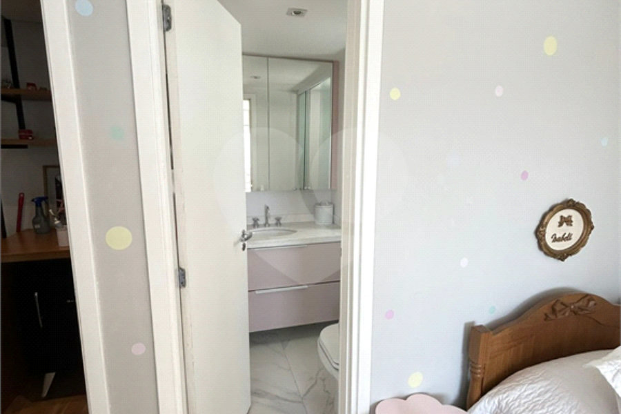 Apartamento à venda com 3 suítes em Barra Funda, São Paulo, SP
