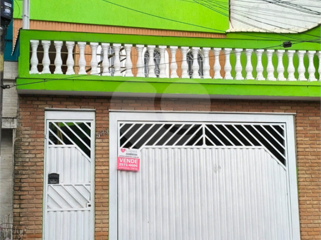 Sobrado à venda com 3 quartos, sendo 1 suíte,  em Vila Albertina, São Paulo, SP