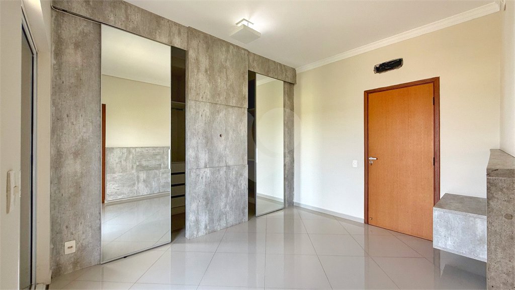 Casa à venda ou para alugar com 3 quartos, sendo 1 suíte,  no condomínio Portal de Itaici, Indaiatuba - SP