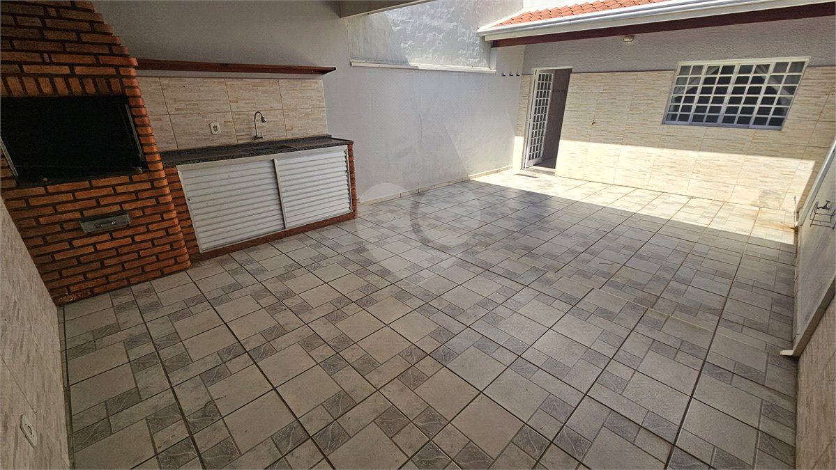 Sobrado para alugar com 3 quartos, sendo 1 suíte, em Jardim do Valle II, Indaiatuba, SP