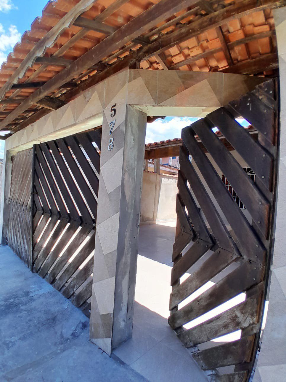 Casa à venda com 2 quartos, sendo 1 suíte, em Jardim Marabá, Mongaguá, SP
