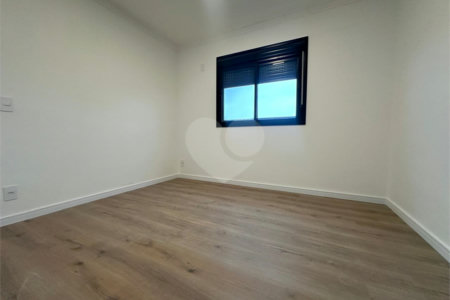 Apartamento à venda com 3 quartos, sendo 1 suíte,  em Chora Menino, São Paulo, SP