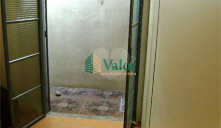 Casa à venda com 3 quartos, sendo 1 suíte,  em Jardim São João Batista, São Carlos, SP