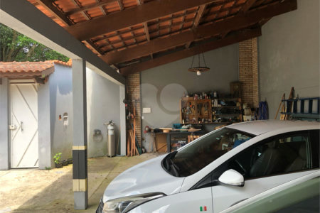 Casa à venda com 3 suítes em Dos Finco, São Bernardo do Campo, SP