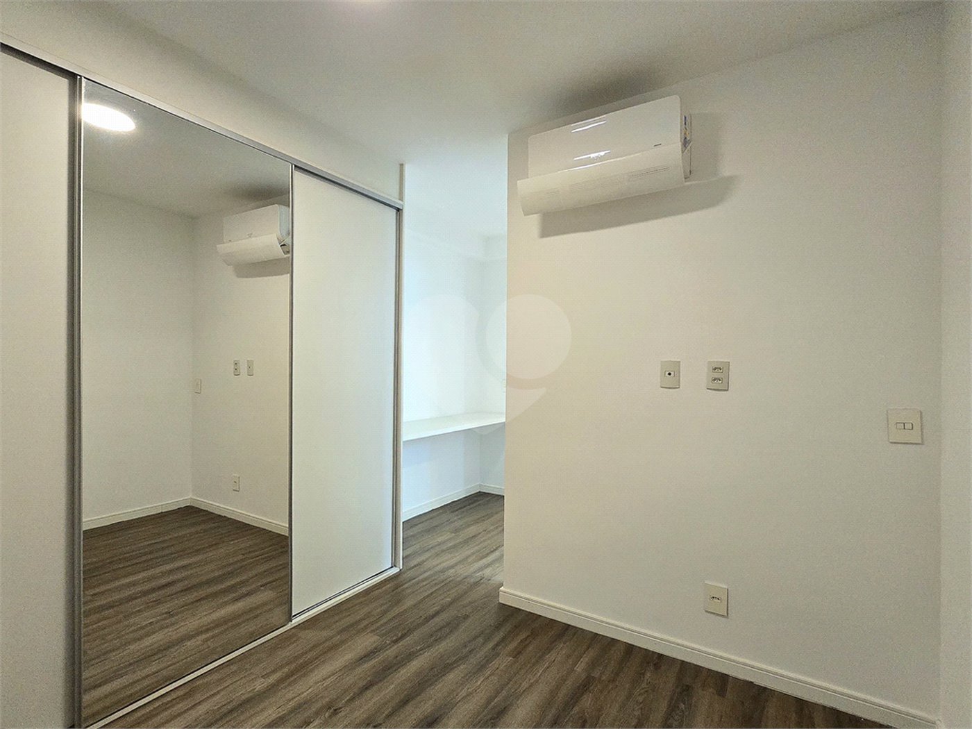 Apartamento à venda ou para alugar com 2 quartos, sendo 1 suíte, em Campo Belo, São Paulo, SP