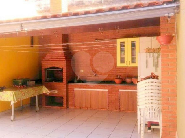 Sobrado à venda com 3 quartos, sendo 1 suíte,  em Vila Prudente, São Paulo, SP