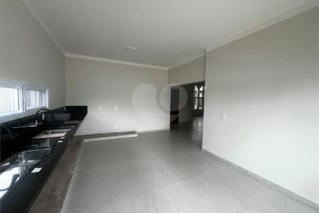 Casa à venda com 3 suítes em Vila Popular, Itapetininga, SP