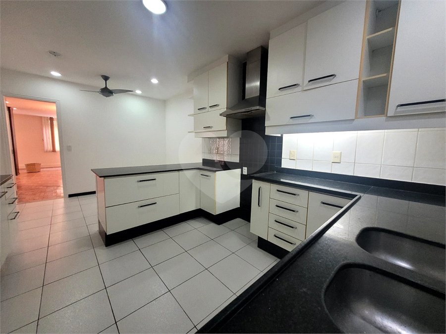 Apartamento à venda com 4 quartos, sendo 1 suíte, em Copacabana, Rio de Janeiro, RJ