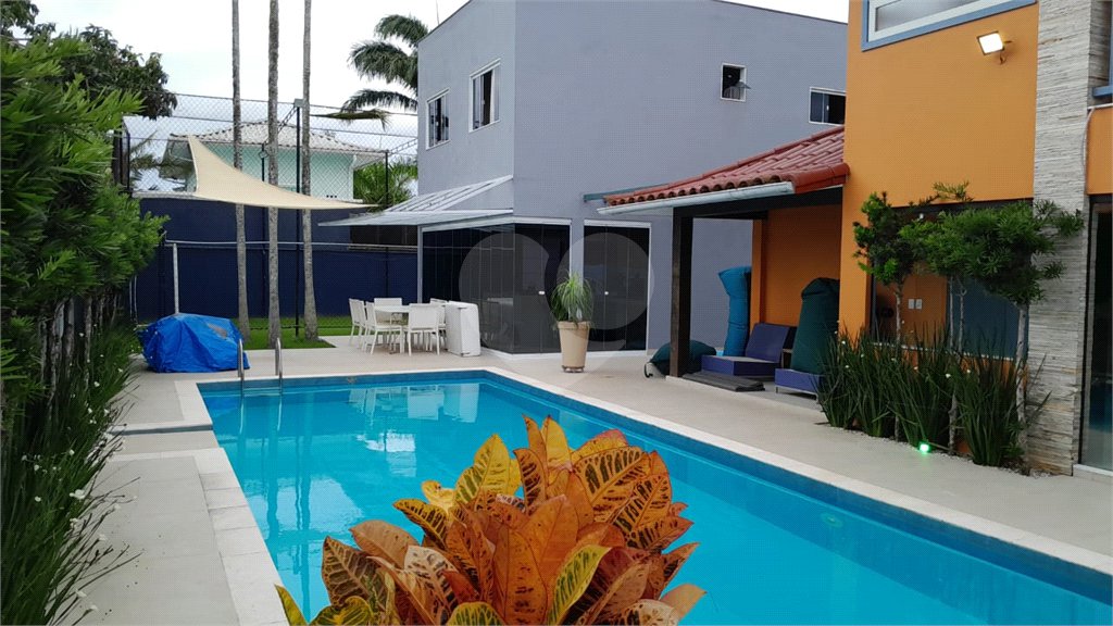 Casa à venda com 6 quartos, sendo 4 suítes, em Manguinhos, Armação dos Búzios, RJ