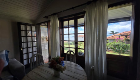 Casa em condomínio à venda com 2 quartos, sendo 1 suíte,  em Praia Rasa, Armação dos Búzios, RJ