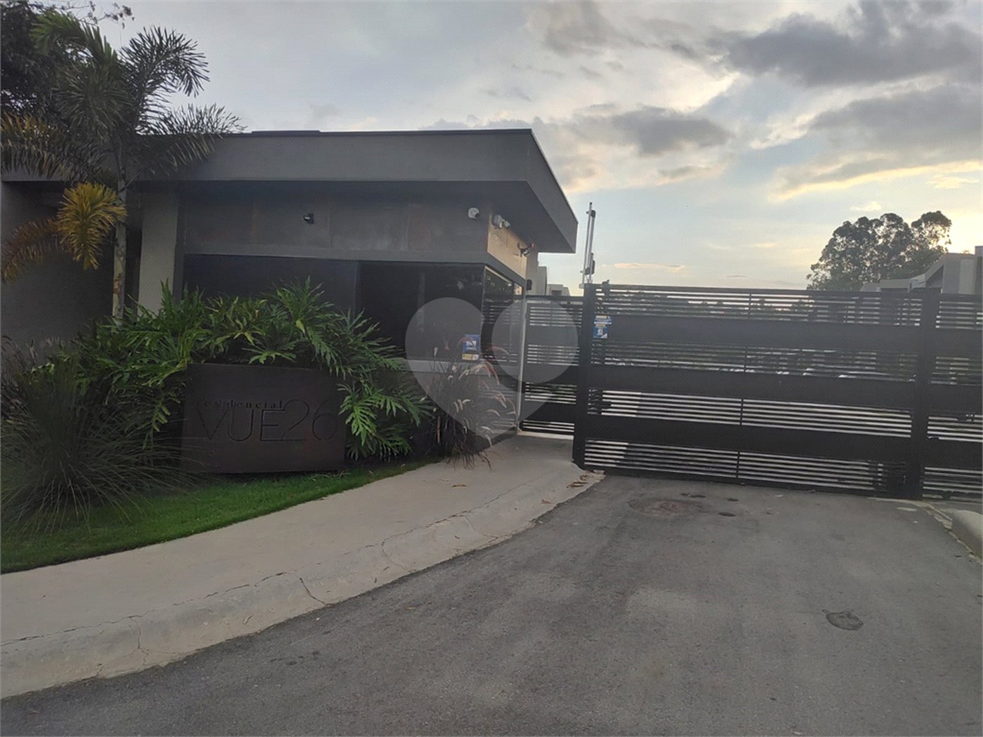 Casa à venda com 2 suítes no condomínio Vue 26, Atibaia - SP
