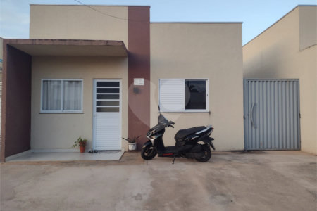 Casa à venda com 2 quartos no condomínio Ilhas Canárias, Cuiabá - MT