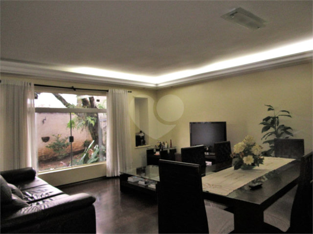 Casa Térrea à venda com 3 quartos, sendo 1 suíte,  em Chácara Flora, São Paulo, SP