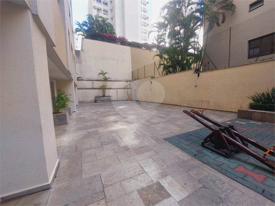 Apartamento à venda com 3 quartos, sendo 1 suíte,  em Jardim Paulista, São Paulo, SP