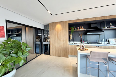 Apartamento à venda com 3 suítes em Vila Romana, São Paulo, SP