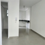 Casa à venda com 2 quartos, sendo 1 suíte, no condomínio Residencial Sanches, São Paulo - SP