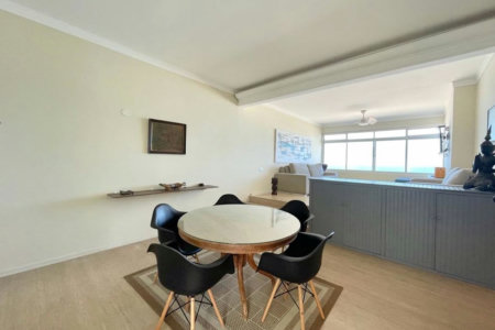 Apartamento Frente Mar com 4 Quartos para Venda ou Locação em Pitangueiras – Guarujá/SP