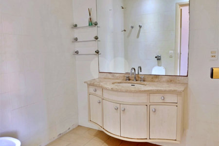 Apartamento à venda com 4 quartos, sendo 3 suítes,  em Vila Andrade, São Paulo, SP