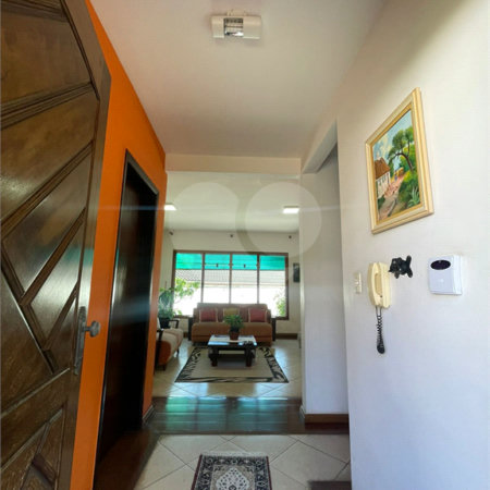 Casa à venda com 3 quartos, sendo 2 suítes,  em Vila Oliveira, Mogi das Cruzes, SP