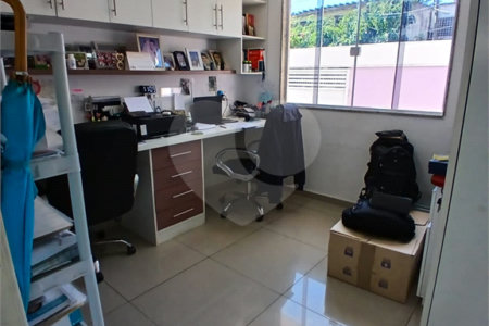 Casa à venda com 4 quartos, sendo 1 suíte, em Campo Grande, Rio de Janeiro, RJ