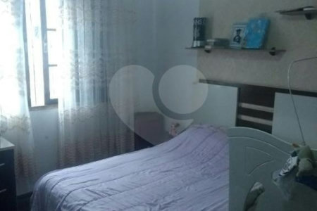 Sobrado à venda com 2 quartos em Jardim Monte Alegre, São Paulo, SP
