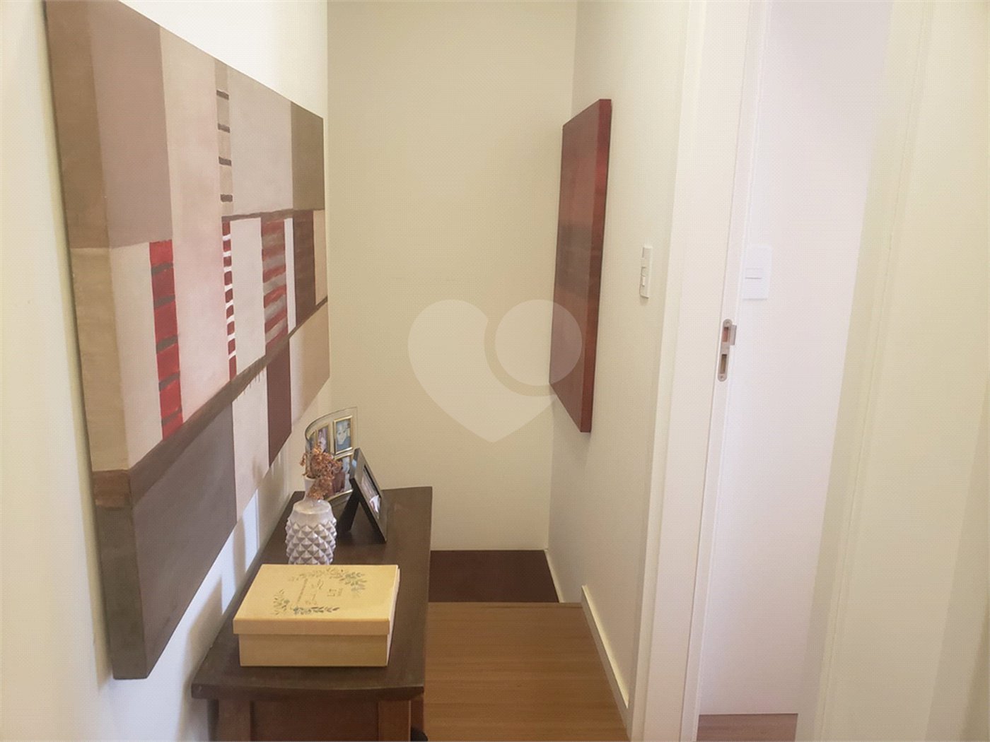 Casa à venda com 3 quartos, sendo 1 suíte,  no condomínio Tirreno, Sorocaba - SP