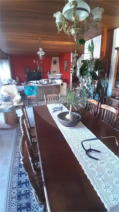 Sobrado à venda com 3 quartos, sendo 1 suíte, em Vila Isabela, Campos do Jordão, SP