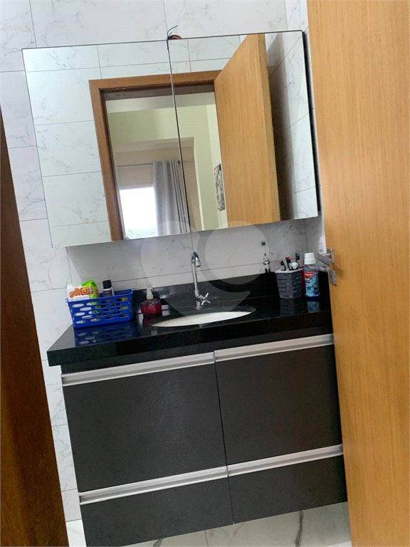 Casa à venda com 3 quartos, sendo 1 suíte, no condomínio Residencial Ponderosa, São Roque - SP