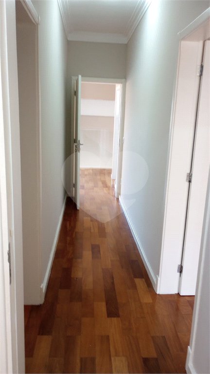 Casa à venda com 3 suítes no condomínio Picollo, Louveira - SP