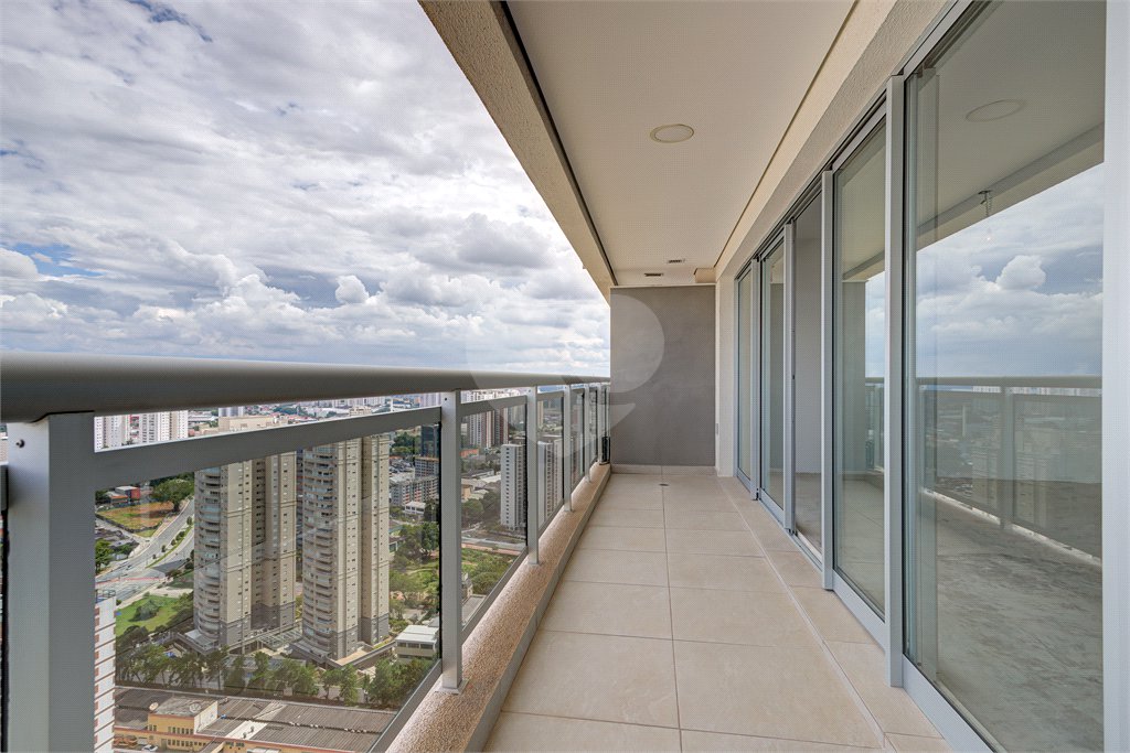 Duplex à venda com 2 suítes em Granja Julieta, São Paulo, SP
