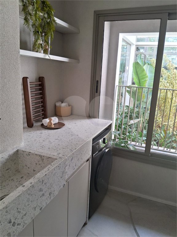 Apartamento à venda com 3 suítes em Moema, São Paulo, SP