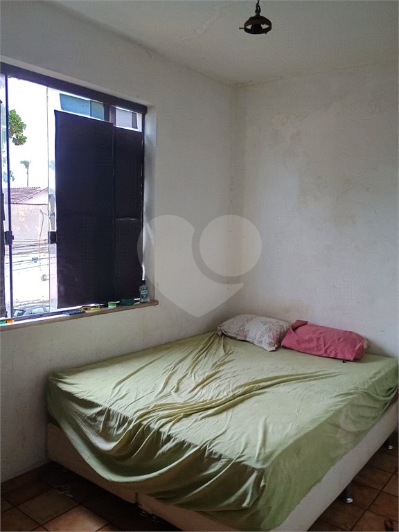 Casa à venda com 5 quartos, sendo 1 suíte, em Bangu, Rio de Janeiro, RJ