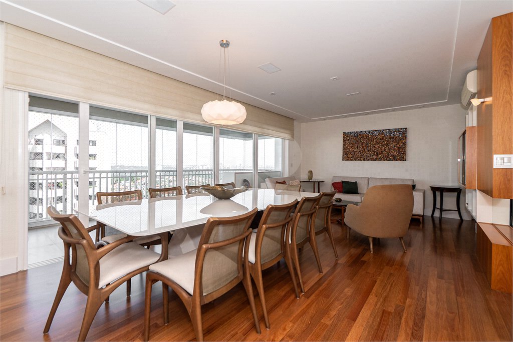 Apartamento à venda com 3 suítes em Sumarezinho, São Paulo, SP