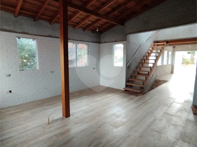 Sobrado à venda com 3 suítes em Tremembé, São Paulo, SP