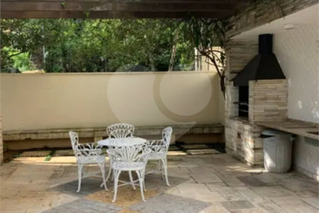 Apartamento à venda com 3 quartos, sendo 1 suíte,  em Alto da Boa Vista, São Paulo, SP