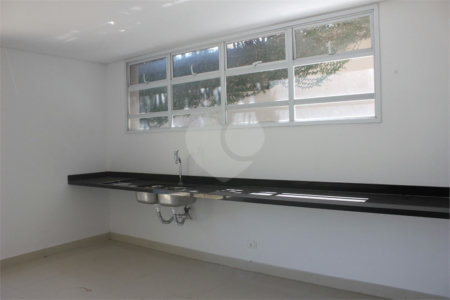 Casa à venda ou para alugar com 4 suítes em Alphaville, Santana de Parnaíba, SP