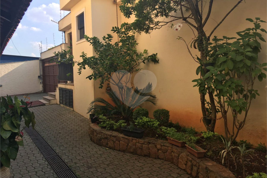Casa à venda com 3 quartos, sendo 1 suíte, no condomínio Morada de Itapuã, São Paulo - SP