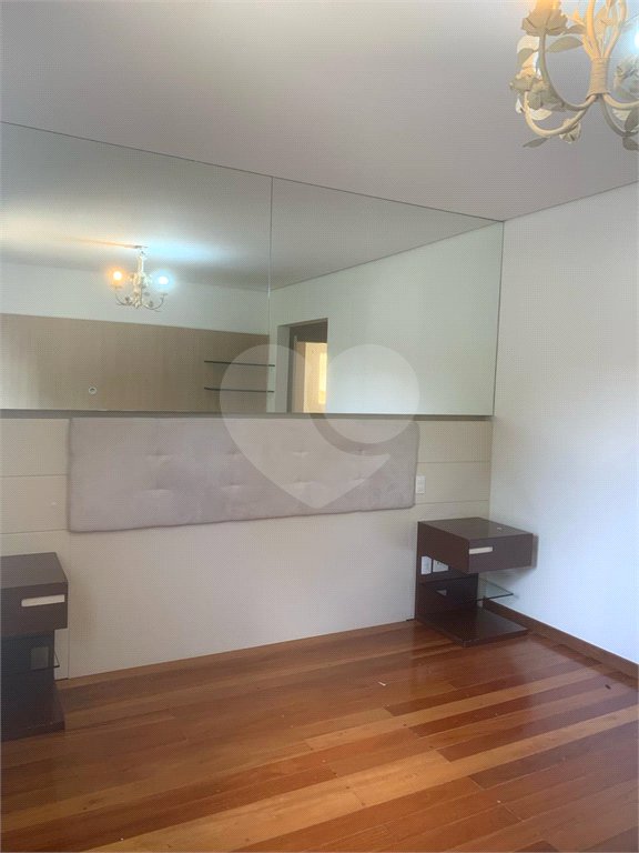 Casa à venda com 3 suítes no condomínio Villaggio Belvedere, São Paulo - SP