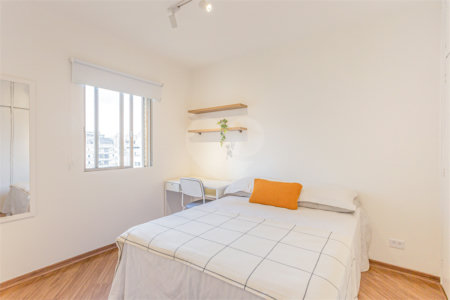 Apartamento à venda com 3 quartos, sendo 1 suíte, em Vila Olímpia, São Paulo, SP