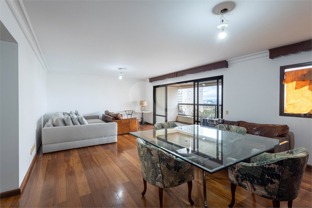 Apartamento à venda com 4 quartos, sendo 3 suítes,  em Jardim Monte Kemel, São Paulo, SP