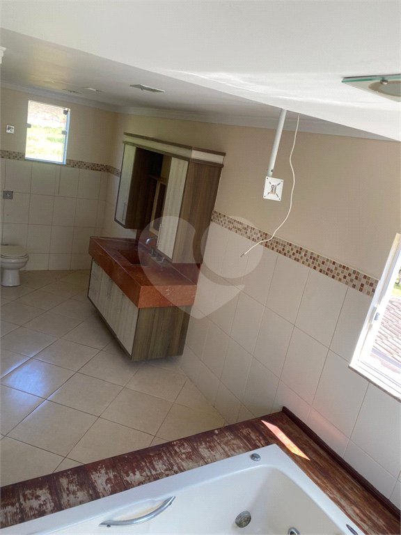 Casa à venda com 4 quartos, sendo 2 suítes, em Ubatiba, Maricá, RJ