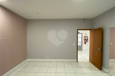 Sala para alugar em Vila Romanópolis, Ferraz de Vasconcelos, SP