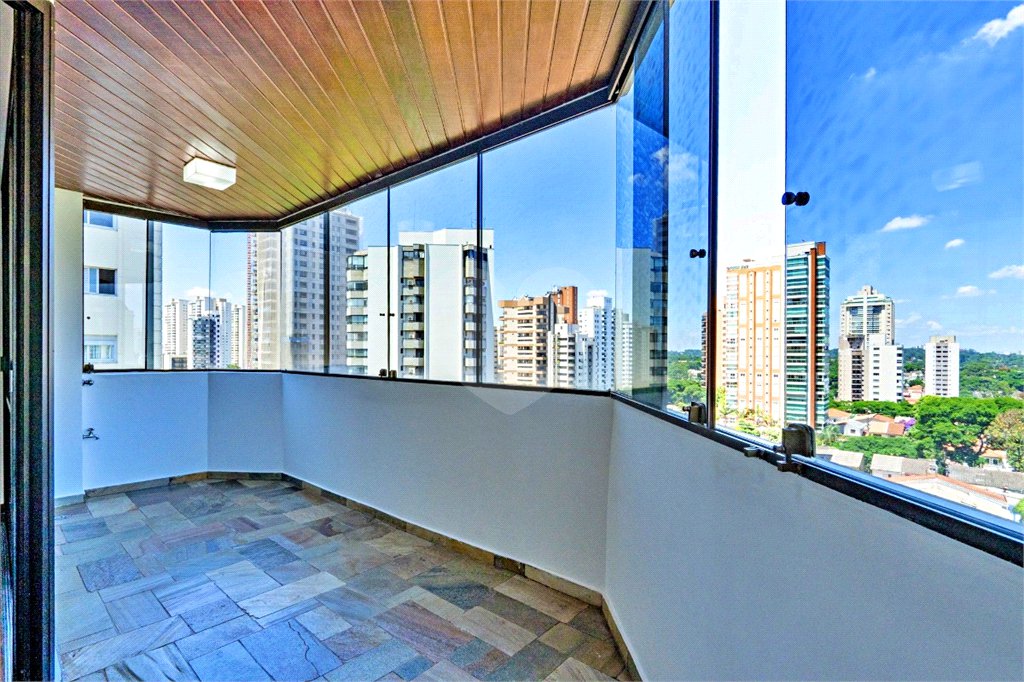 Apartamento à venda com 3 suítes em Campo Belo, São Paulo, SP
