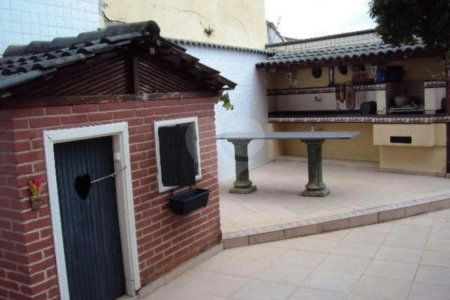 Sobrado à venda com 3 quartos, sendo 1 suíte,  em Vila Paulicéia, São Paulo, SP