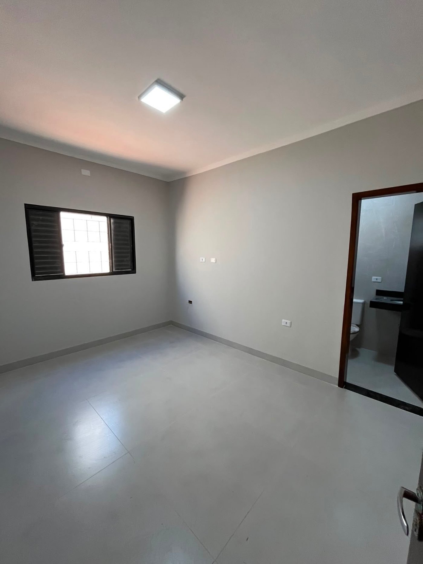 Casa à venda com 3 quartos, sendo 1 suíte,  em Bela Vista da Lagoa, Três Lagoas, MS