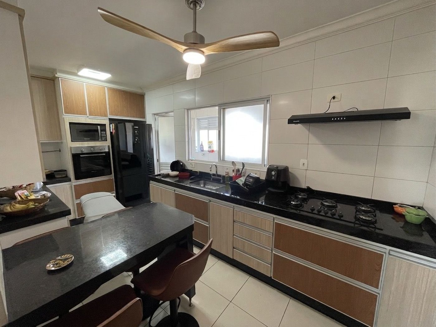Cobertura com 3 dormitórios à venda, 320 m² por R$ 3.100.000,00 - Gonzaga - Santos/SP