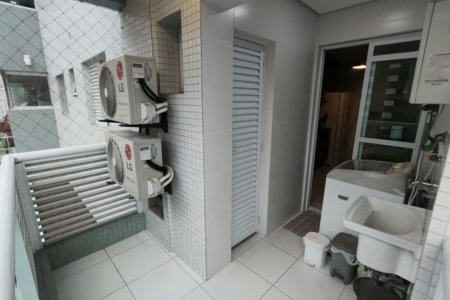 Apartamento com 2 dormitórios à venda, 76 m² por R$ 1.150.000,00 - Gonzaga - Santos/SP